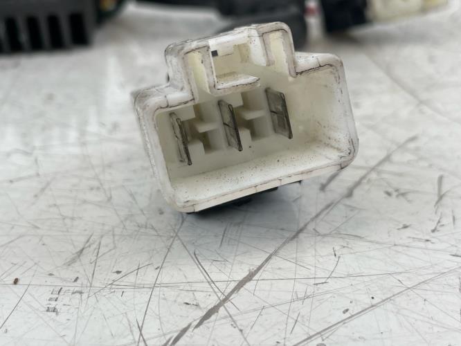 pièce détachée occasion Regulateur charge batterie PIAGGIO