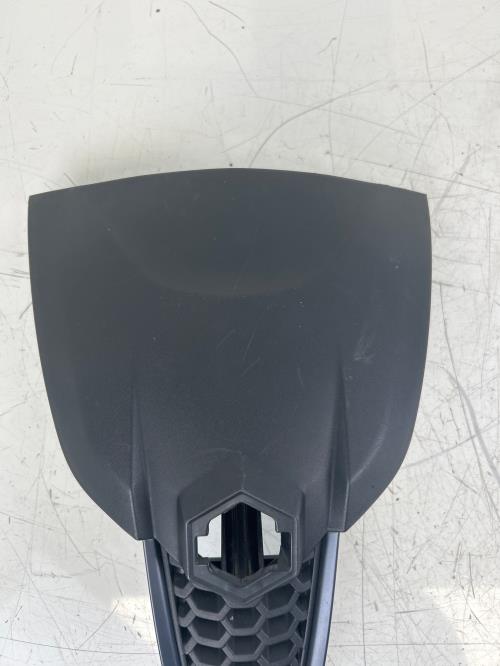 pièce détachée occasion Cache carenage face avant PIAGGIO