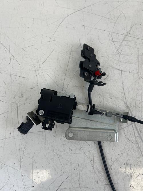 pièce détachée occasion Mecanisme verrouillage selle PIAGGIO