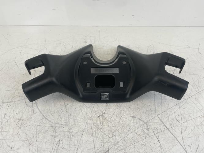 pièce détachée occasion Cache guidon inferieur HONDA