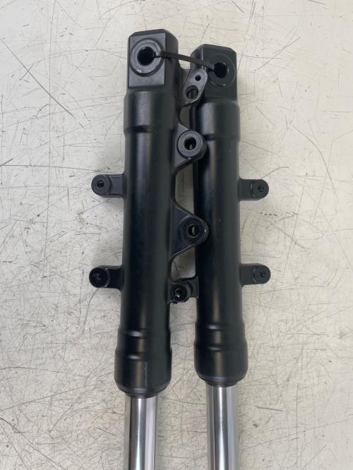 pièce détachée occasion Tube de fourche YAMAHA