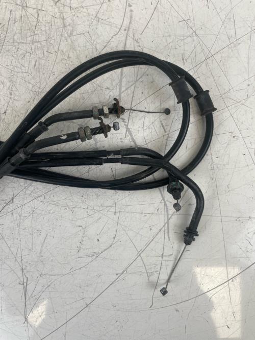 pièce détachée occasion Cable d'accelerateur PIAGGIO