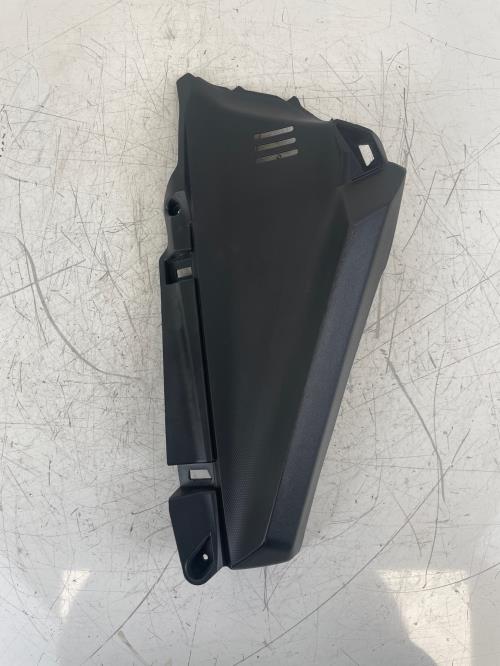 pièce détachée occasion Cache lateral droit HONDA