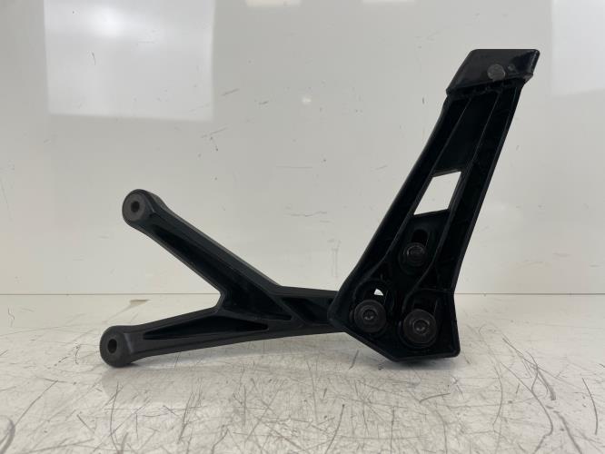 pièce détachée occasion Platine arriere droite TRIUMPH