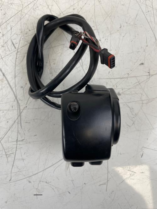 pièce détachée occasion Commodo droit HARLEY DAVIDSON