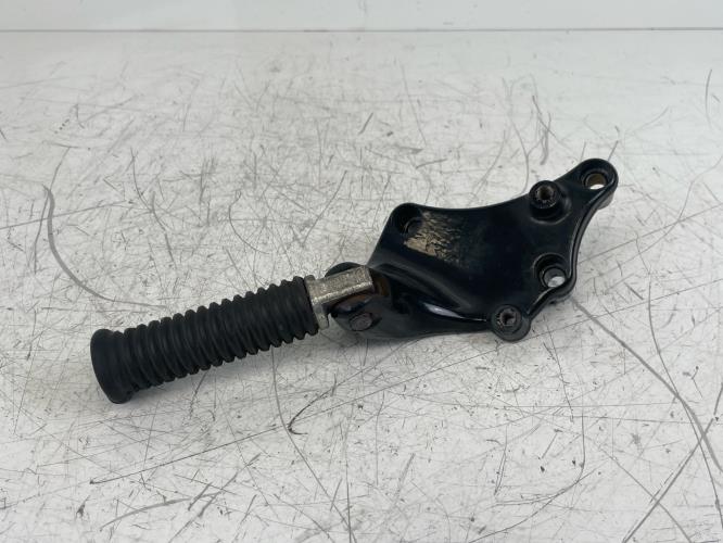 pièce détachée occasion Platine et repose pieds arriere droit HARLEY DAVIDSON