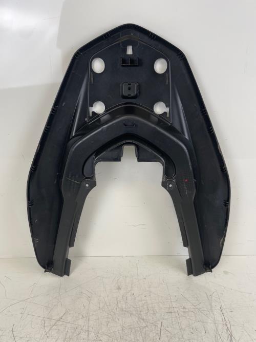 pièce détachée occasion Cache jonction coque arriere HONDA