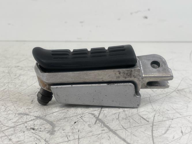 pièce détachée occasion Repose pieds avant droit HONDA