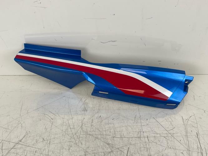 pièce détachée occasion Cache carenage coque arriere droit HONDA