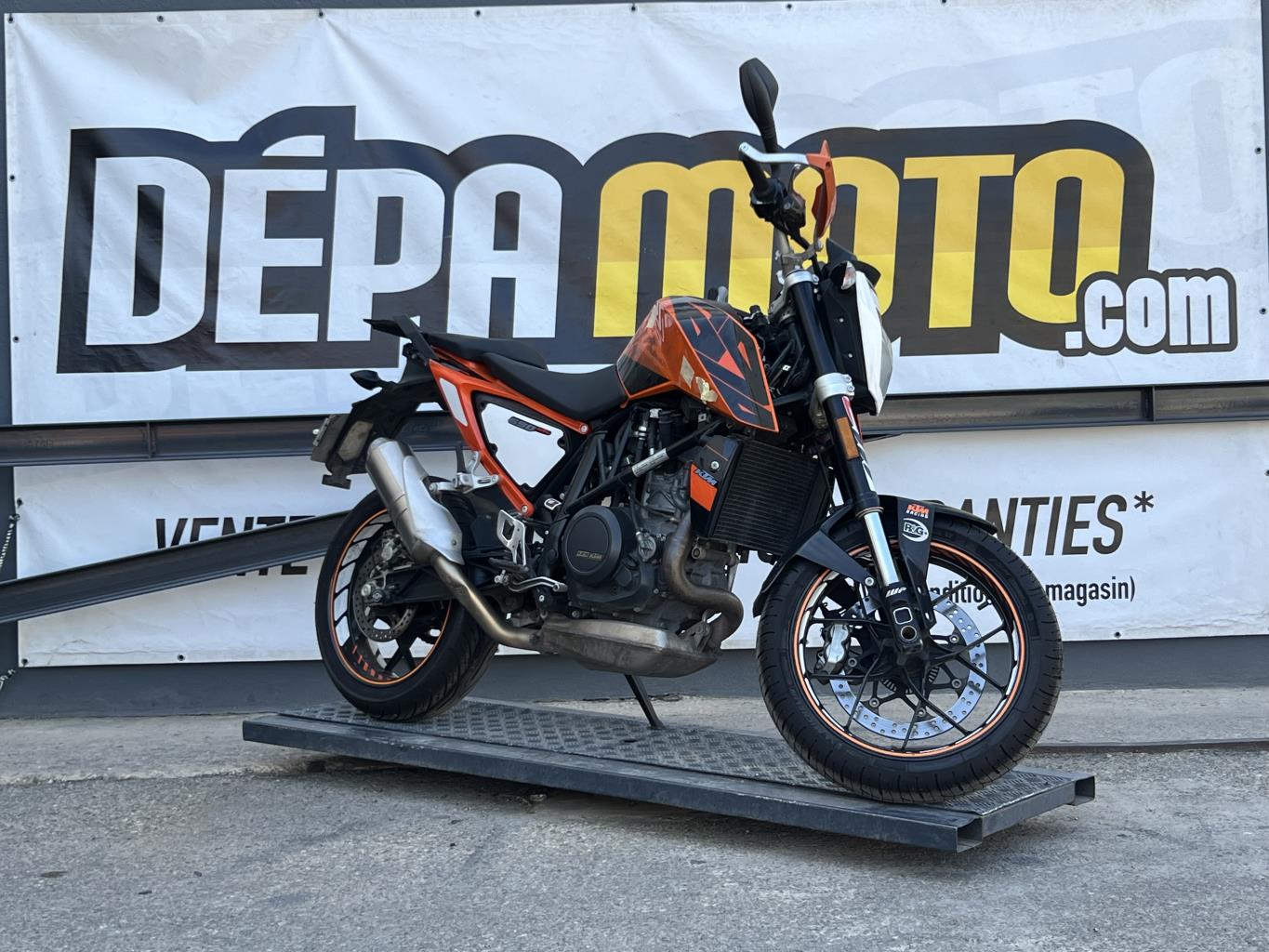 Illustration de KTM690 DUKE