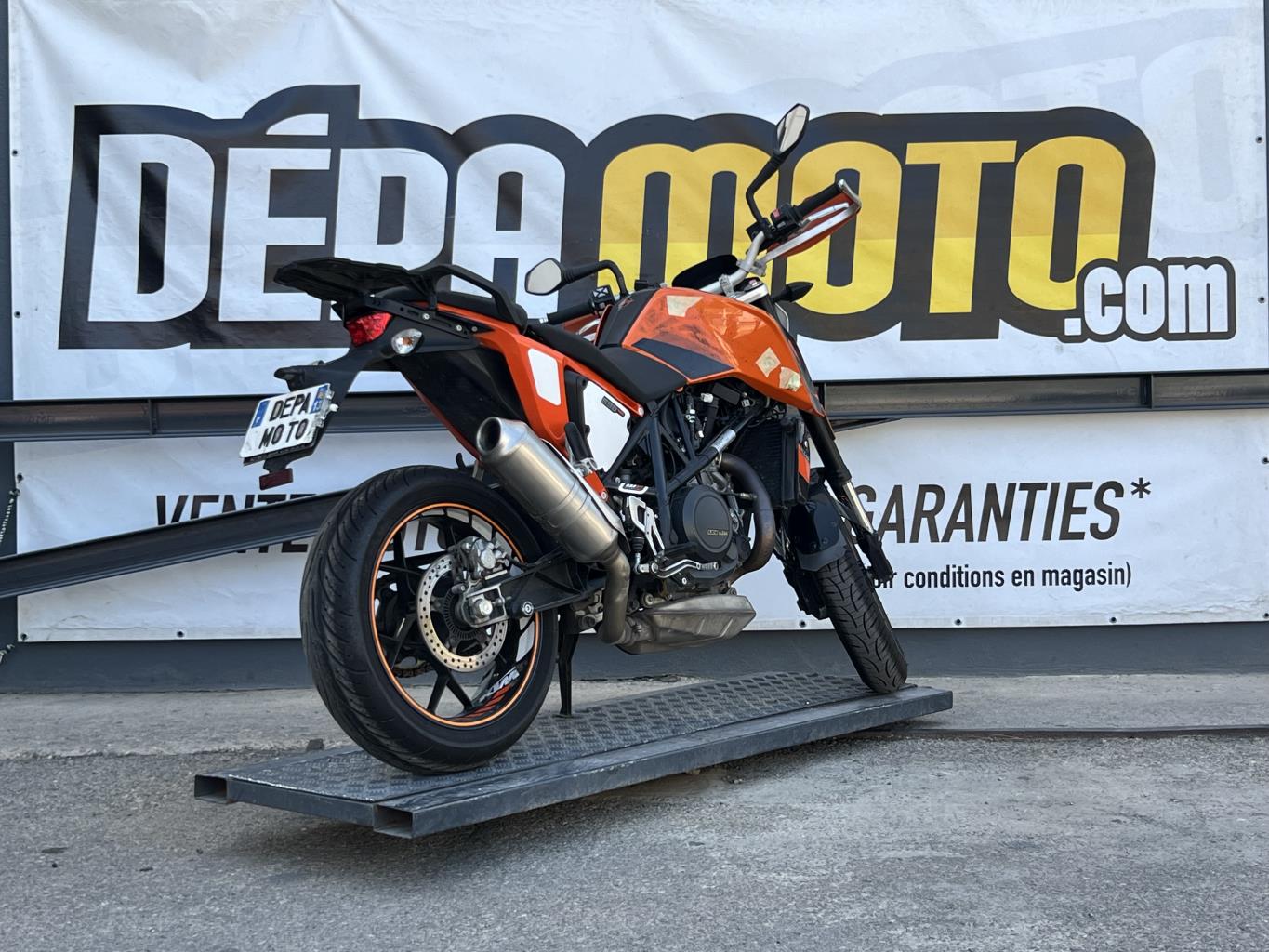 Illustration de KTM690 DUKE