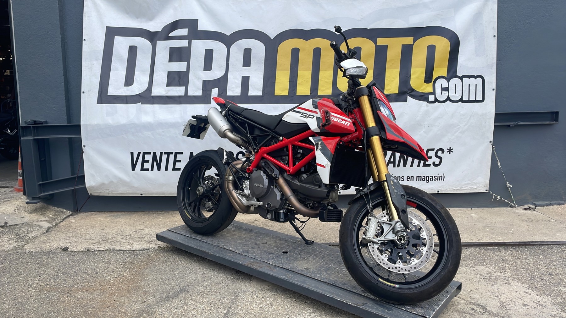 Illustration de DUCATIHYPERMOTARD 950 SP