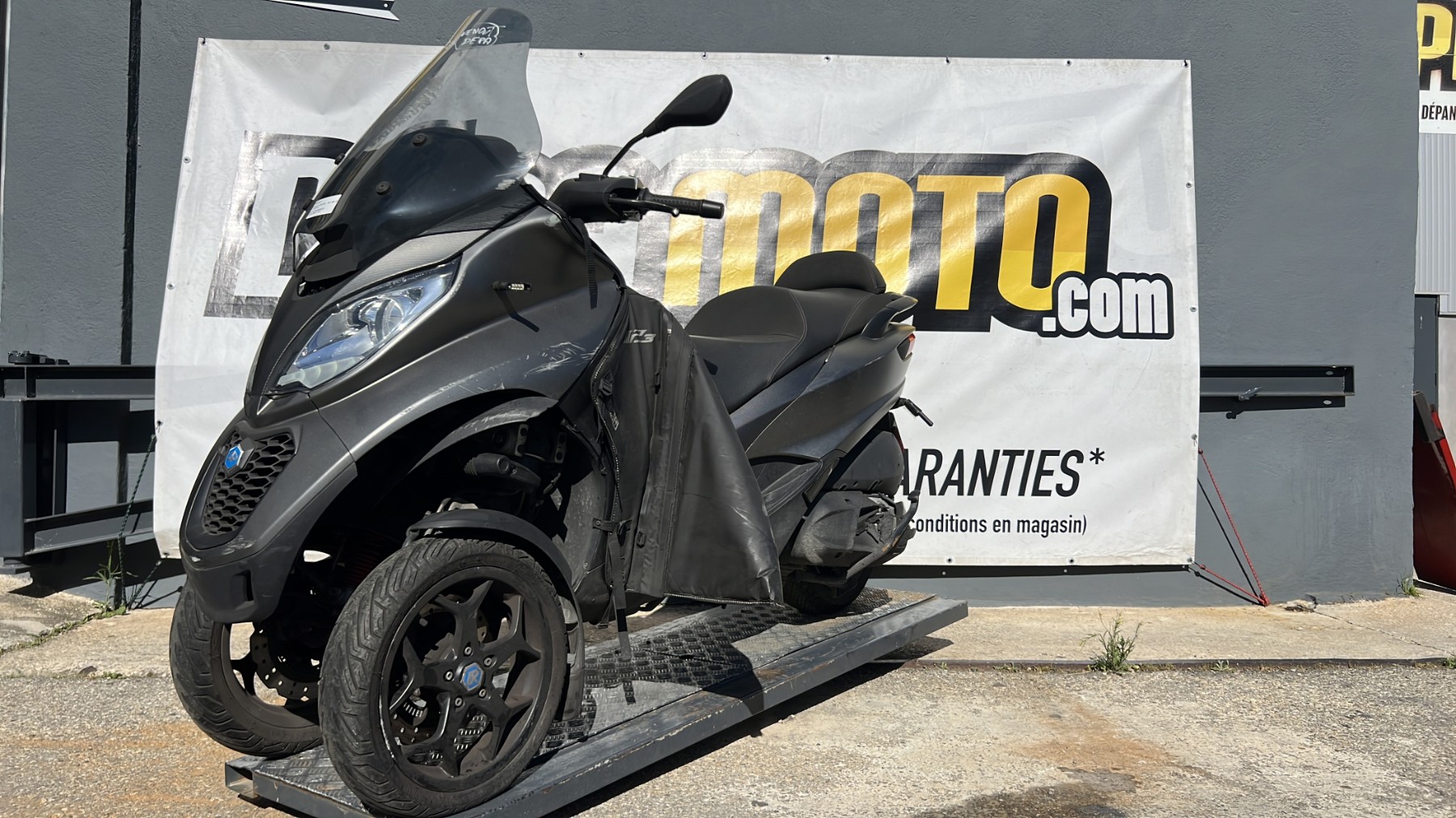 Illustration de PIAGGIO  MP3 500 HPE SPORT ADVANCED