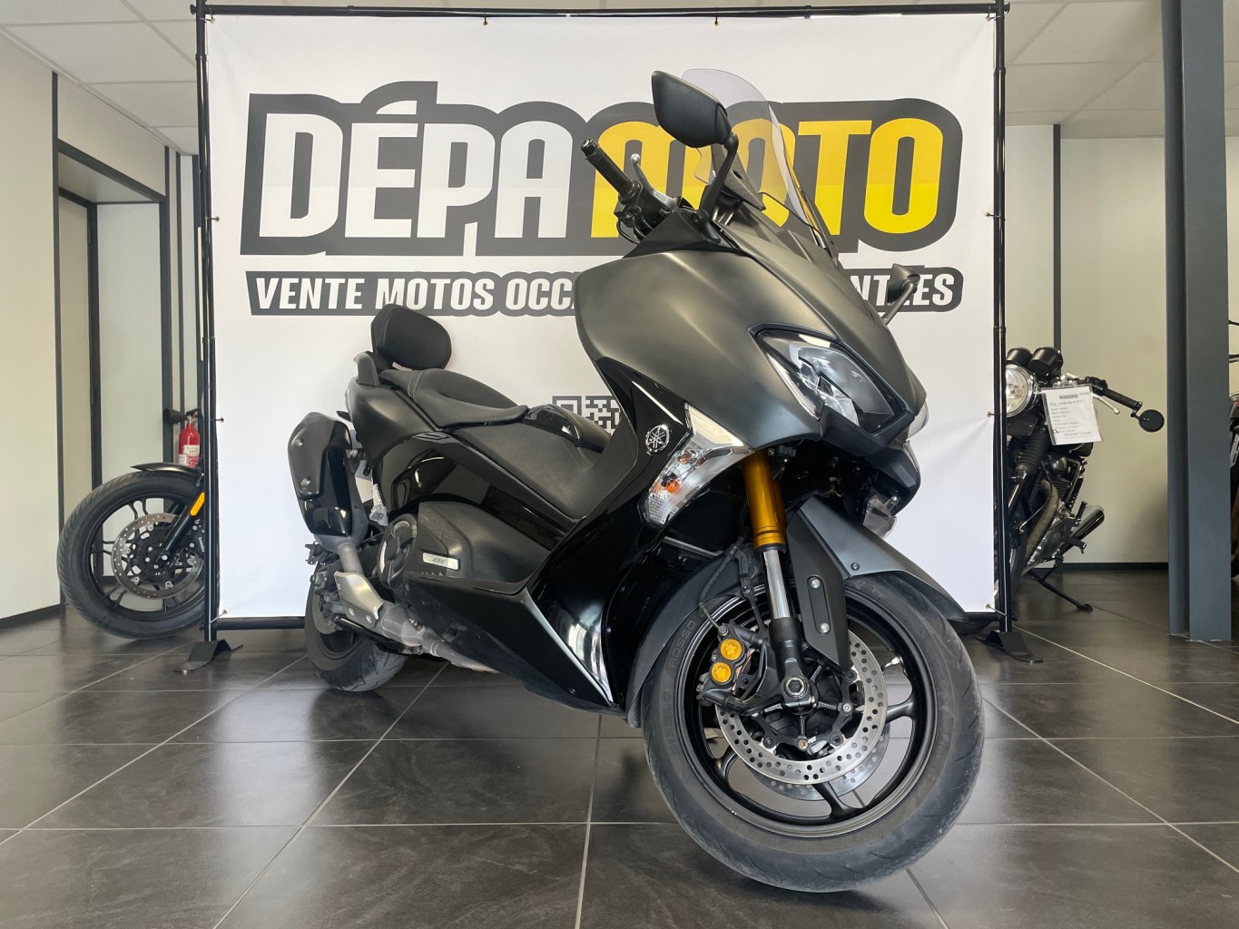 Illustration de YAMAHA  TMAX 530