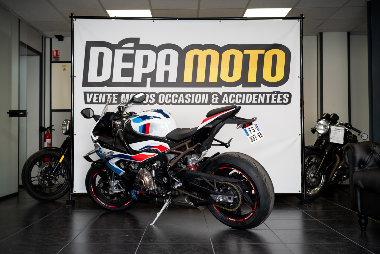 Illustration de BMW S 1000 RR