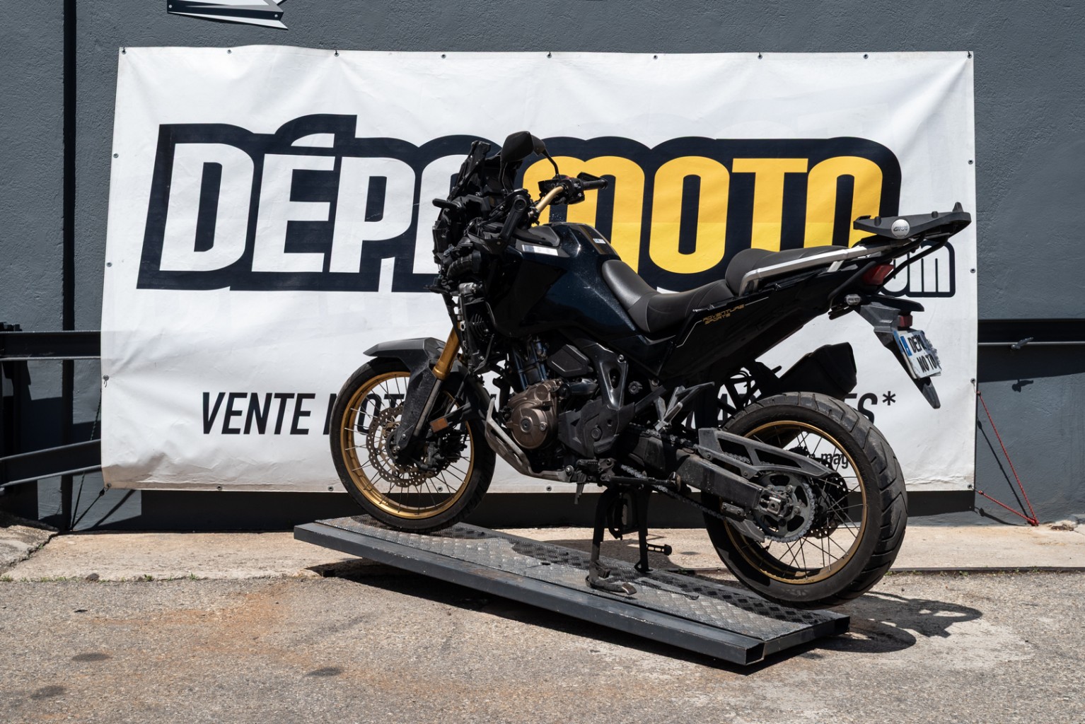 Illustration de HONDAAFRICA TWIN