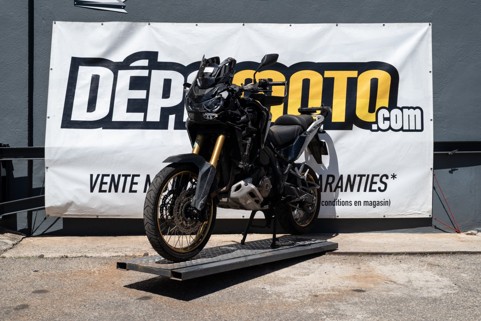 Illustration de HONDAAFRICA TWIN