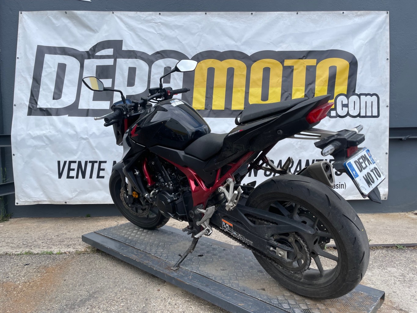 moto accidentée HONDA HORNET 750