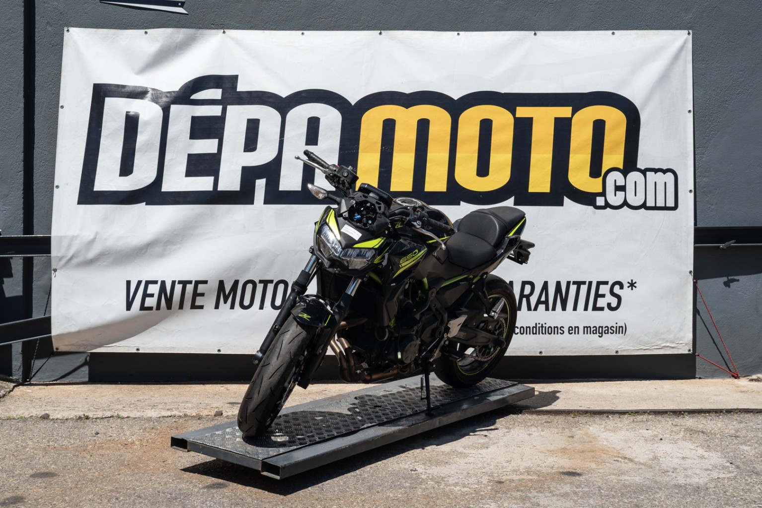 moto accidentée KAWASAKIZ 650