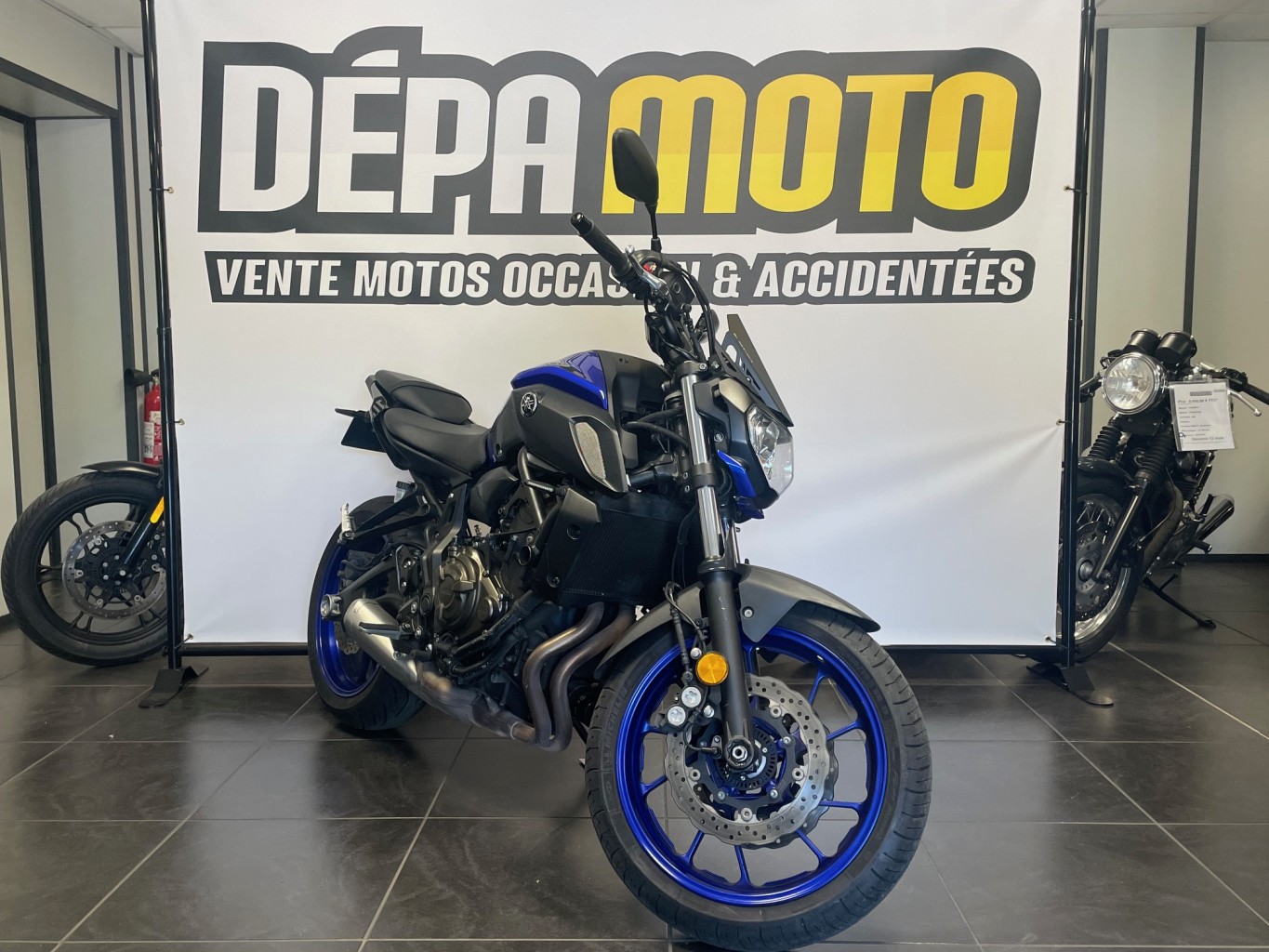 moto d’occasion YAMAHA MT 07