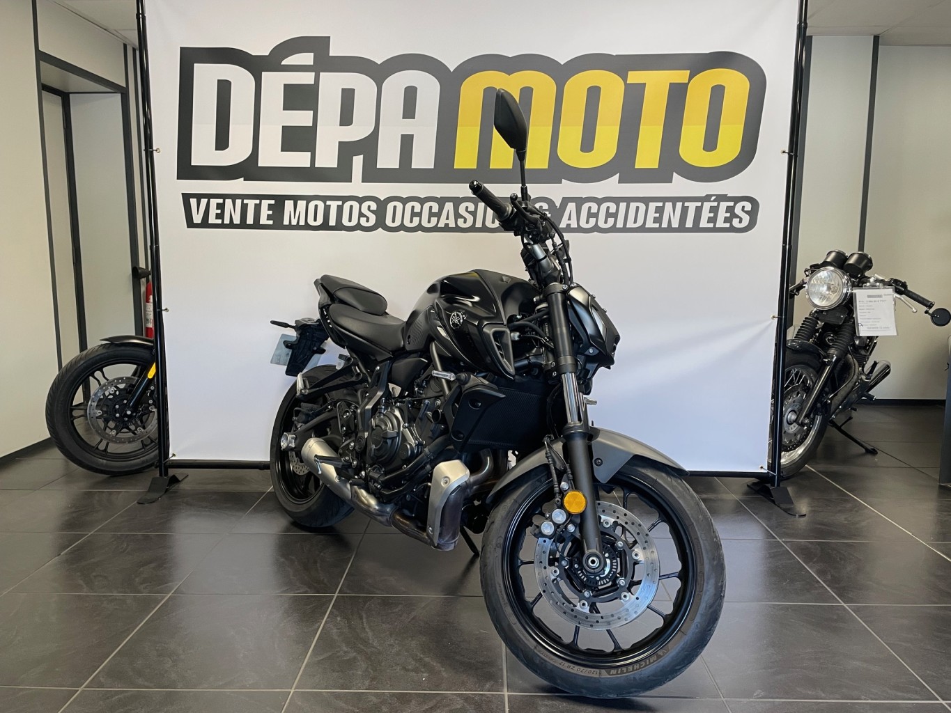 Illustration de YAMAHA  MT 07