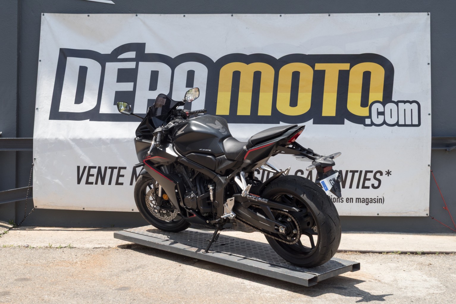 moto accidentée HONDA CBR 650 RA