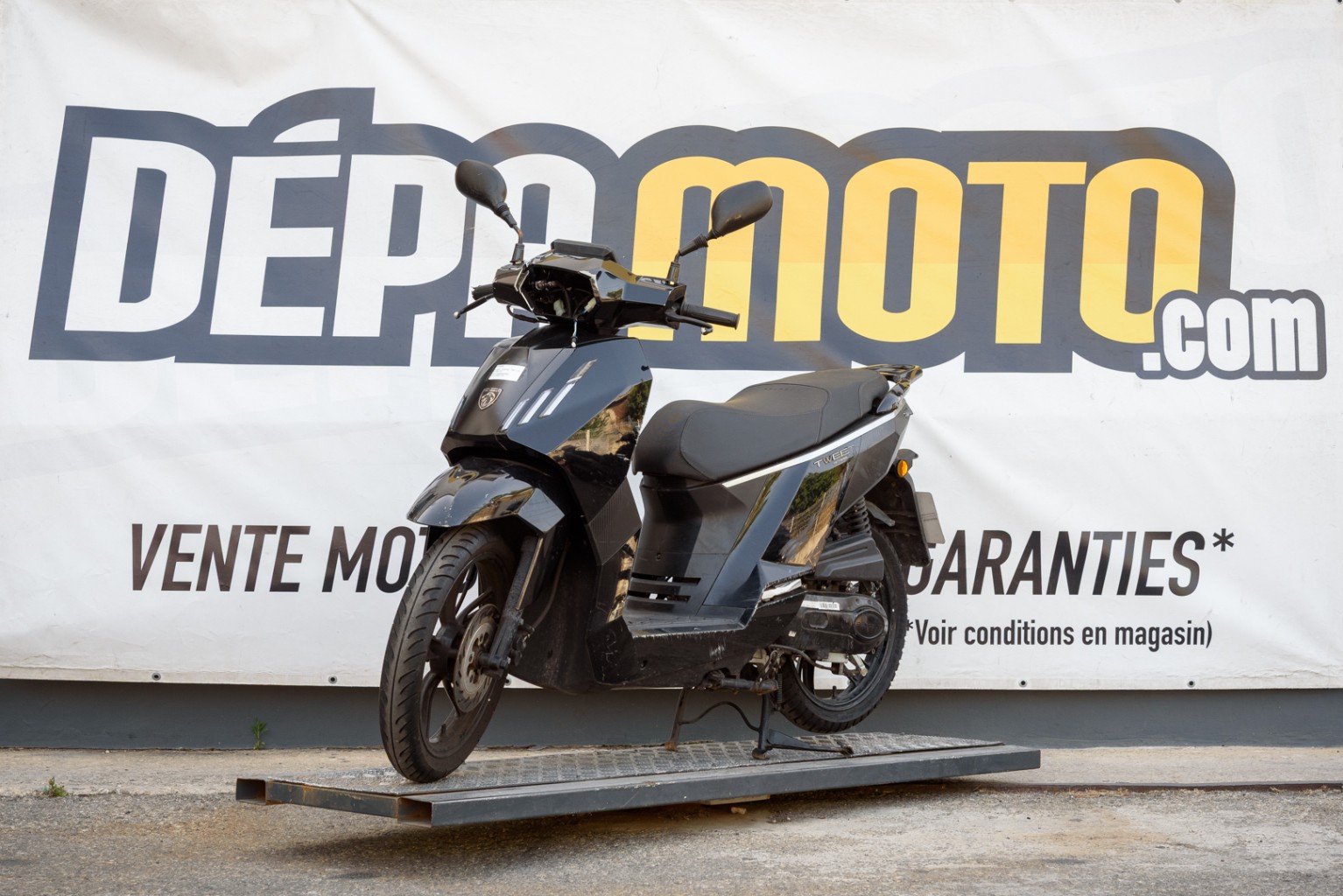 moto accidentée PEUGEOT TWEET 50