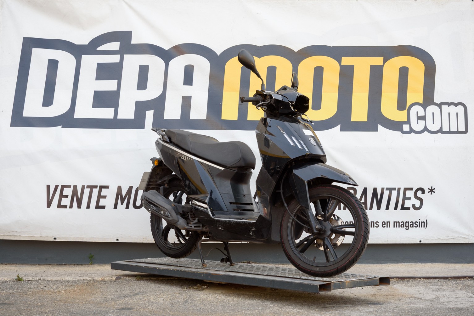 moto accidentée PEUGEOT  TWEET 50