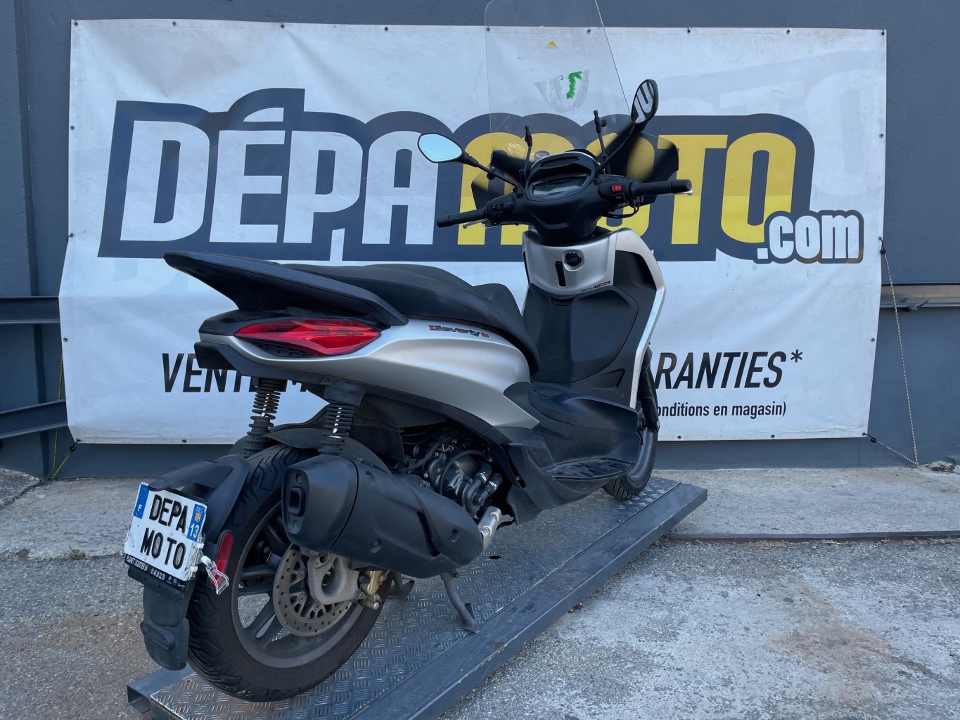 moto accidentée PIAGGIO BEVERLY 300 S