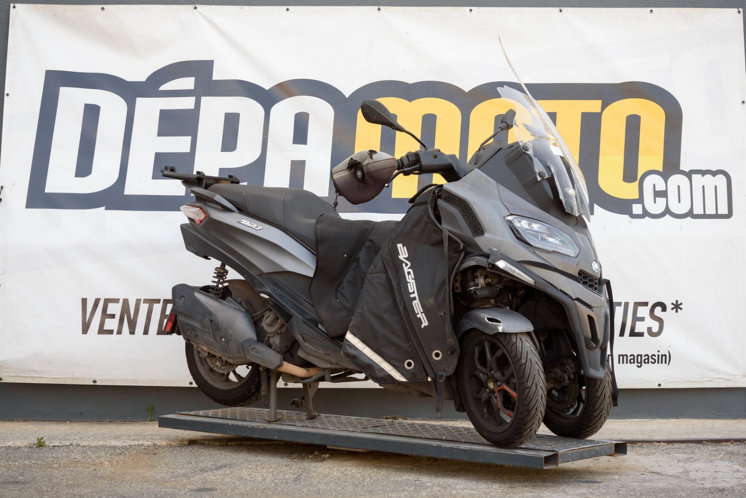moto accidentée PIAGGIO  MP3 530 HPE