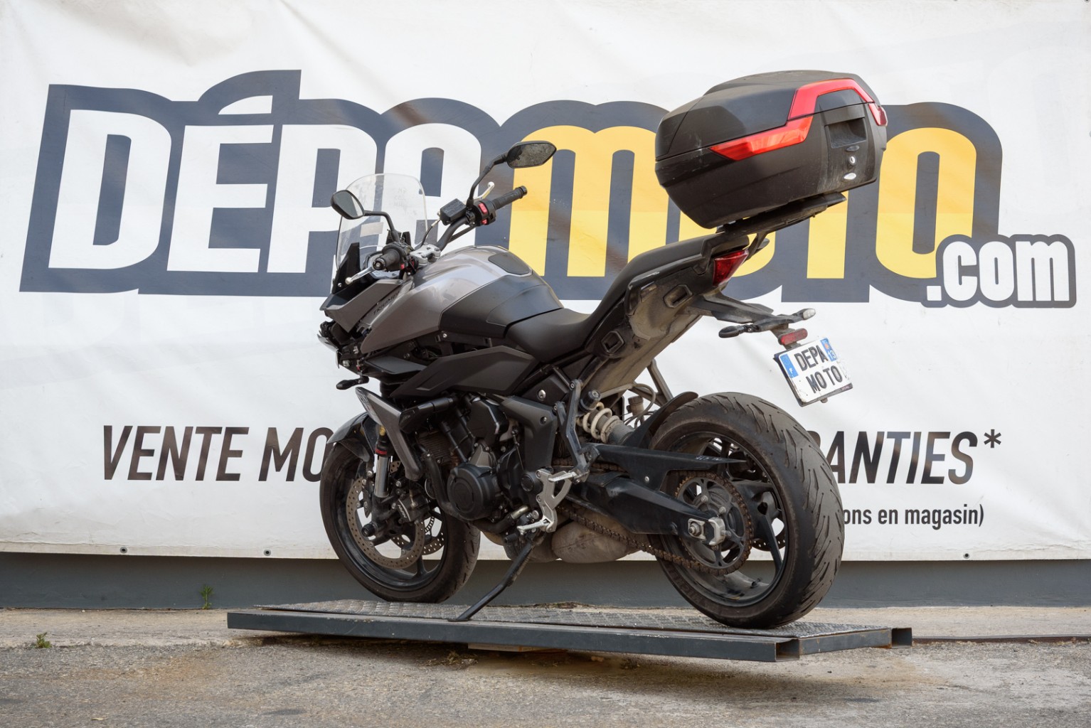 moto accidentée TRIUMPH TIGER 660 SPORT