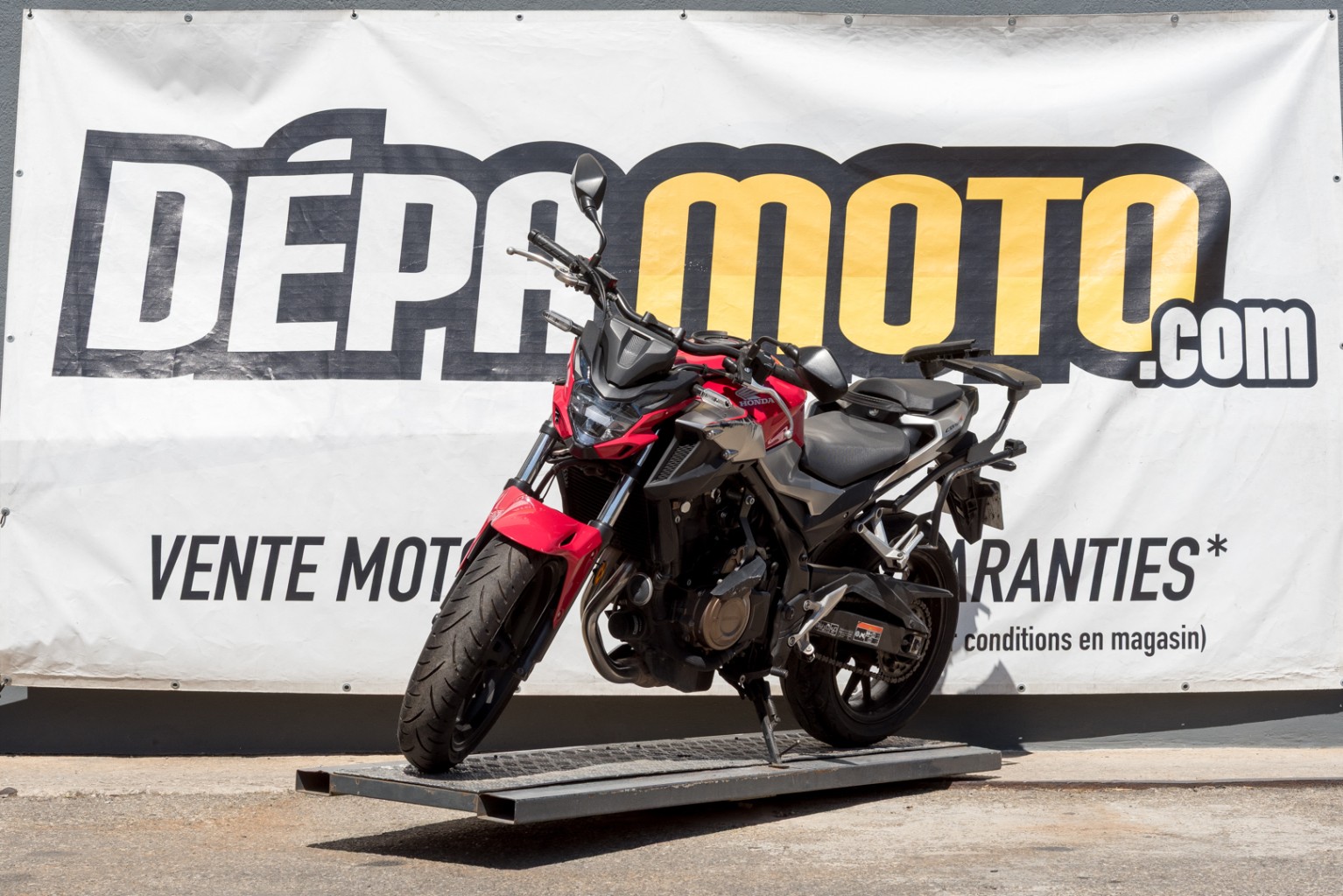 moto accidentée HONDA  CB500FA