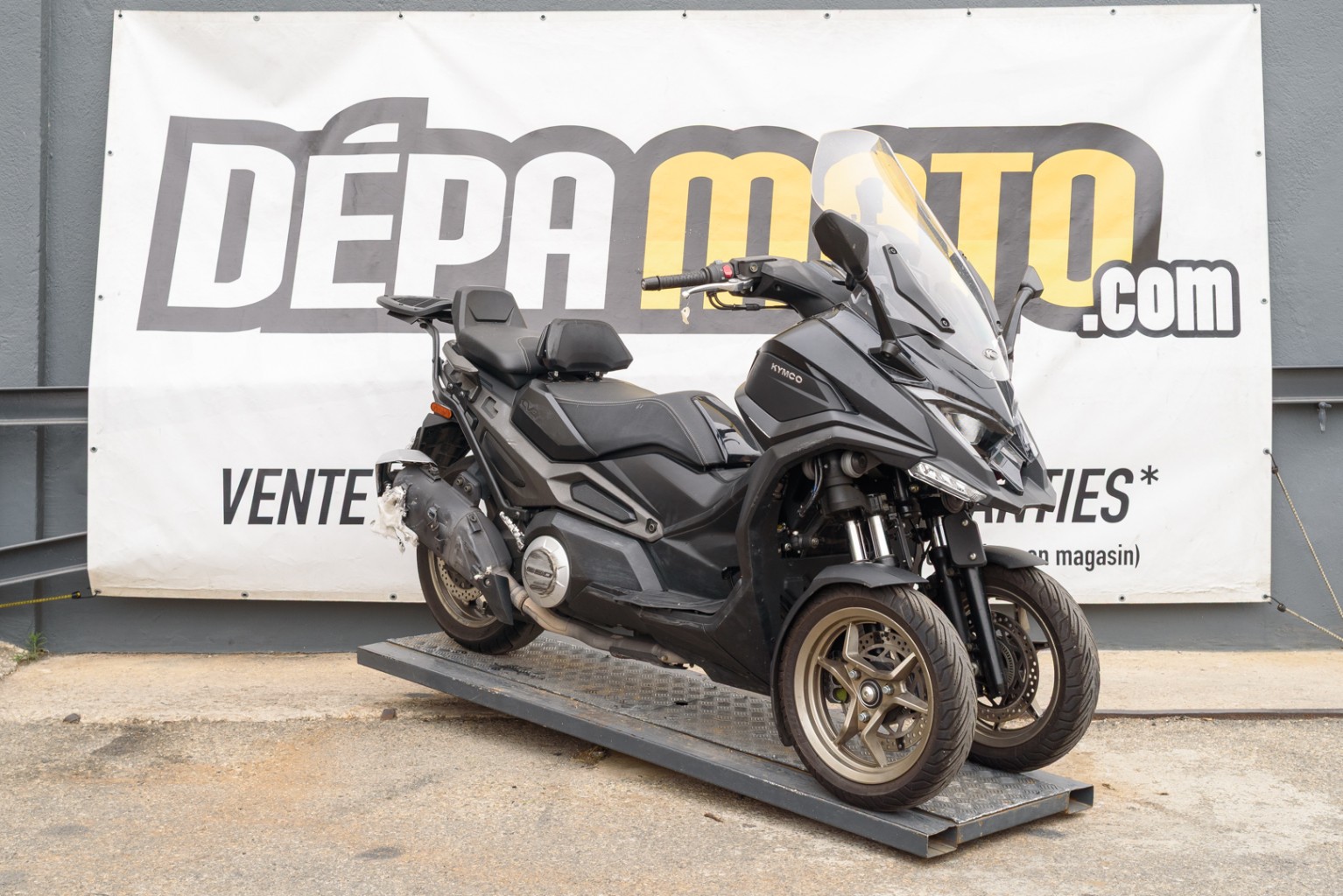moto accidentée KYMCO  CV3