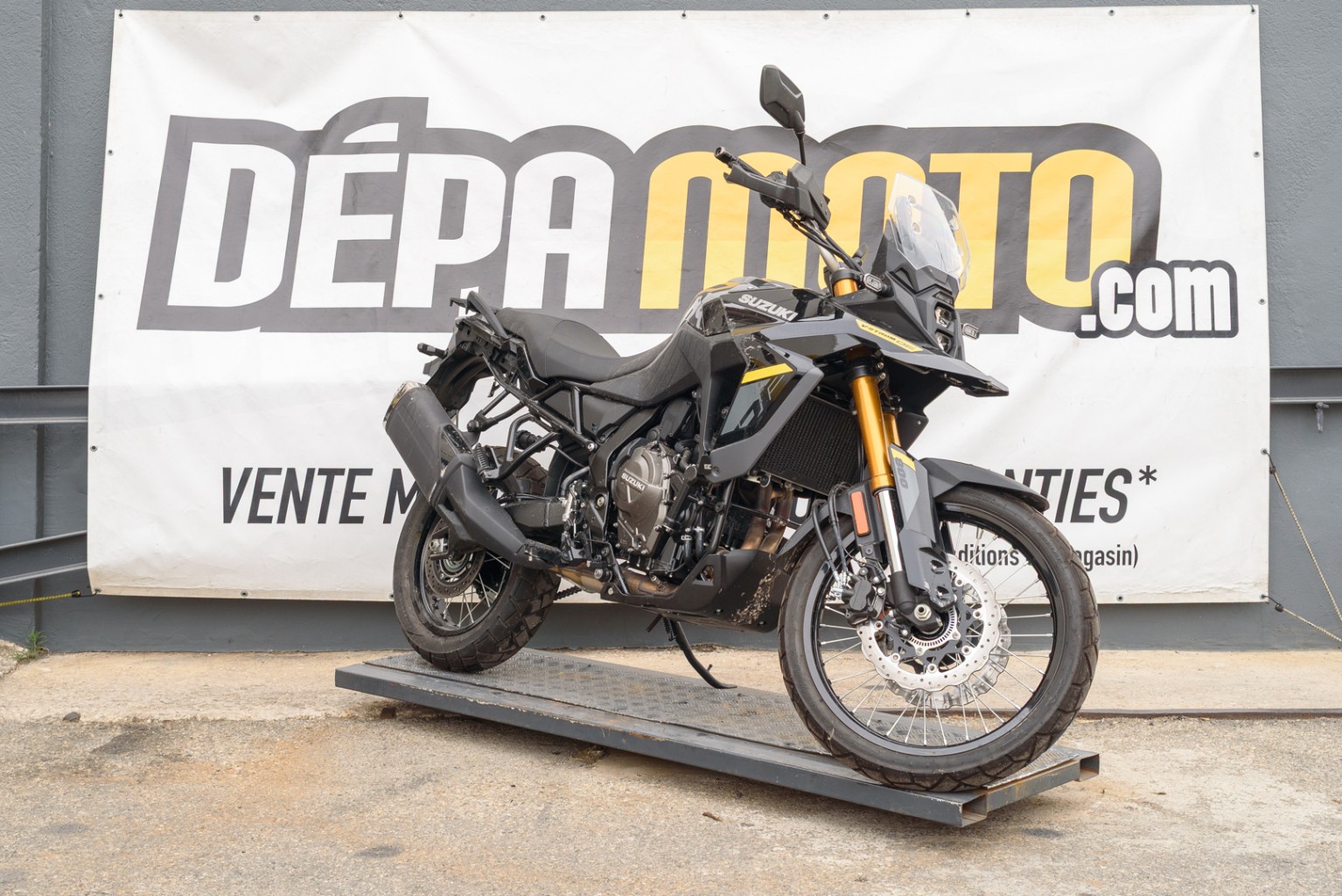 moto accidentée SUZUKI  DL 800