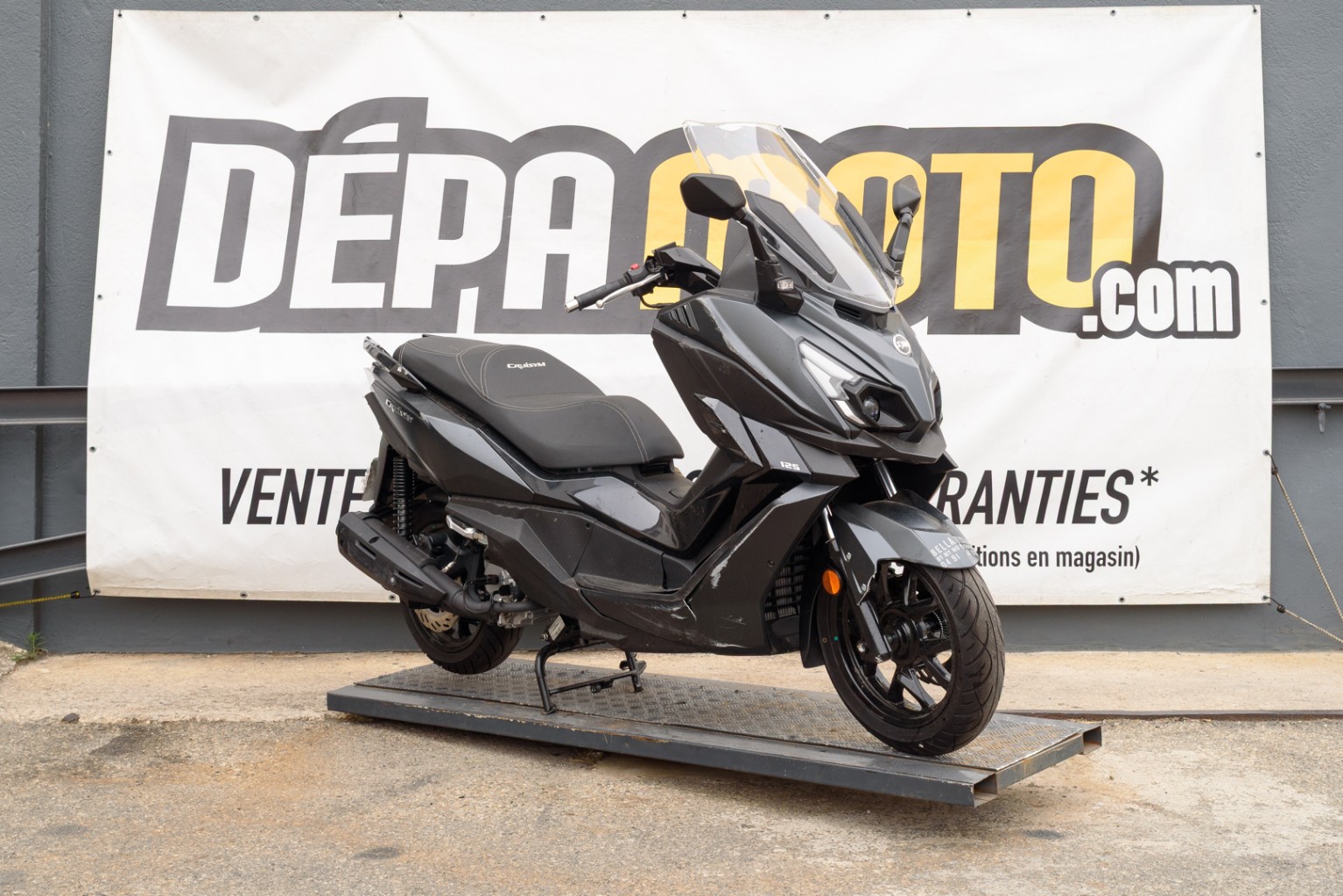 moto accidentée SYM  CRUISYM A