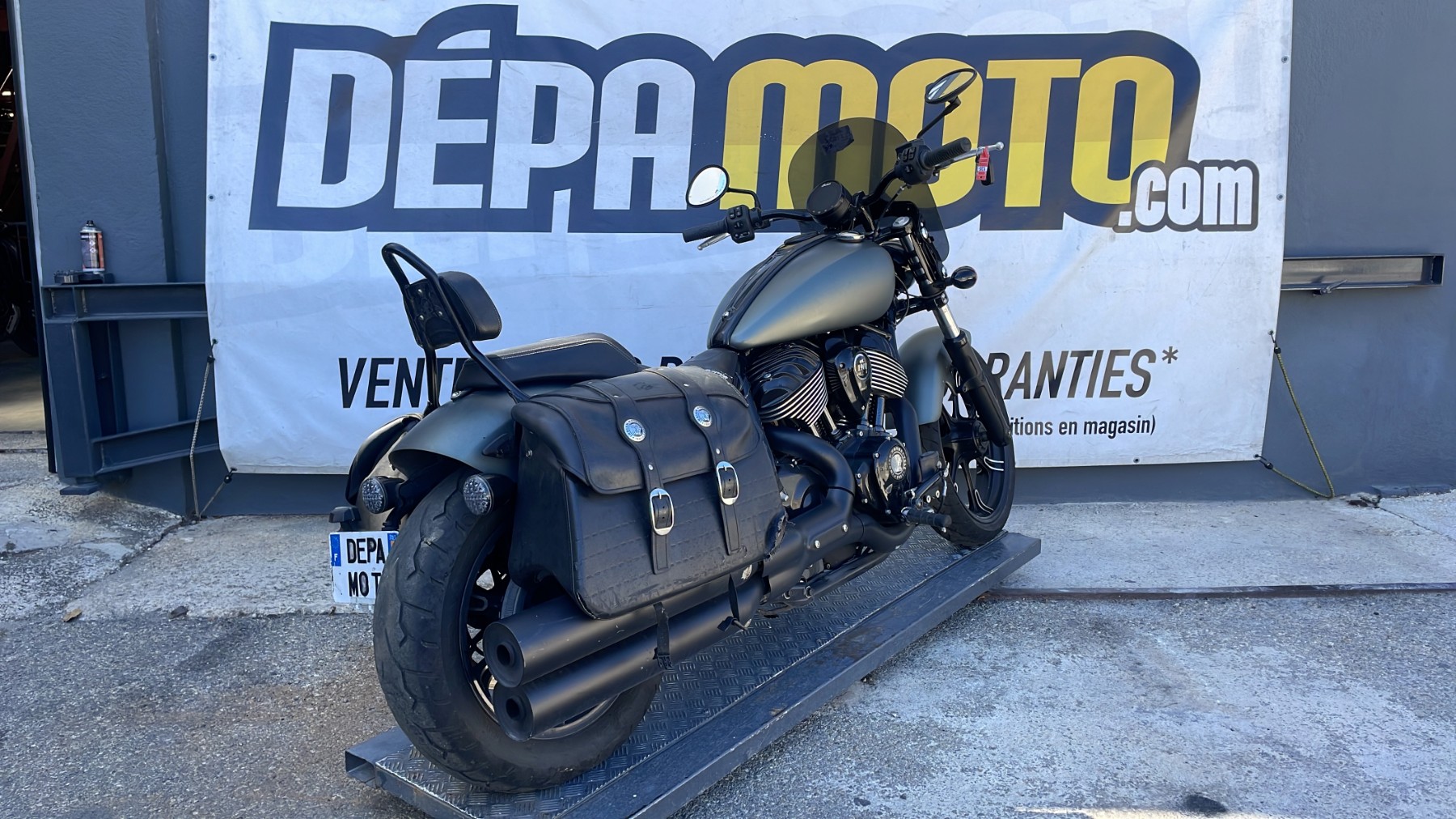 moto accidentée INDIAN MOTORCYCLECHIEFDARK