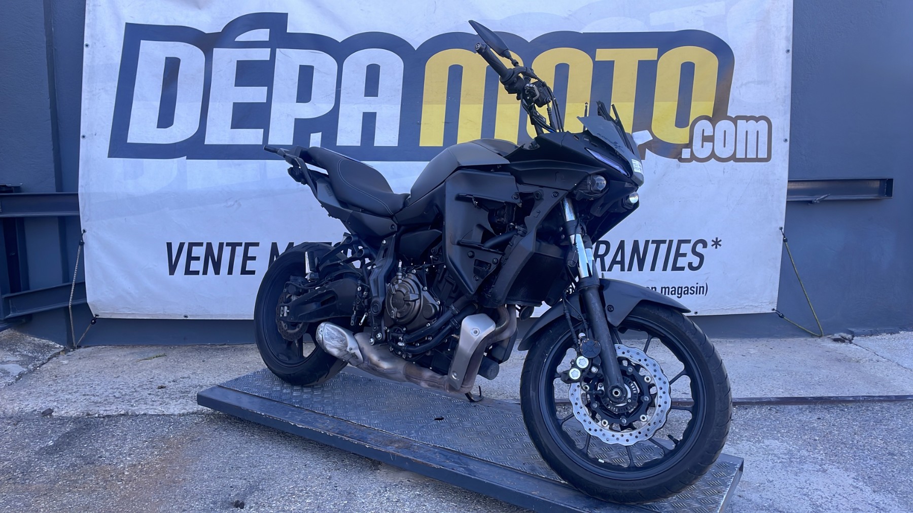 moto accidentée YAMAHA TRACER 700