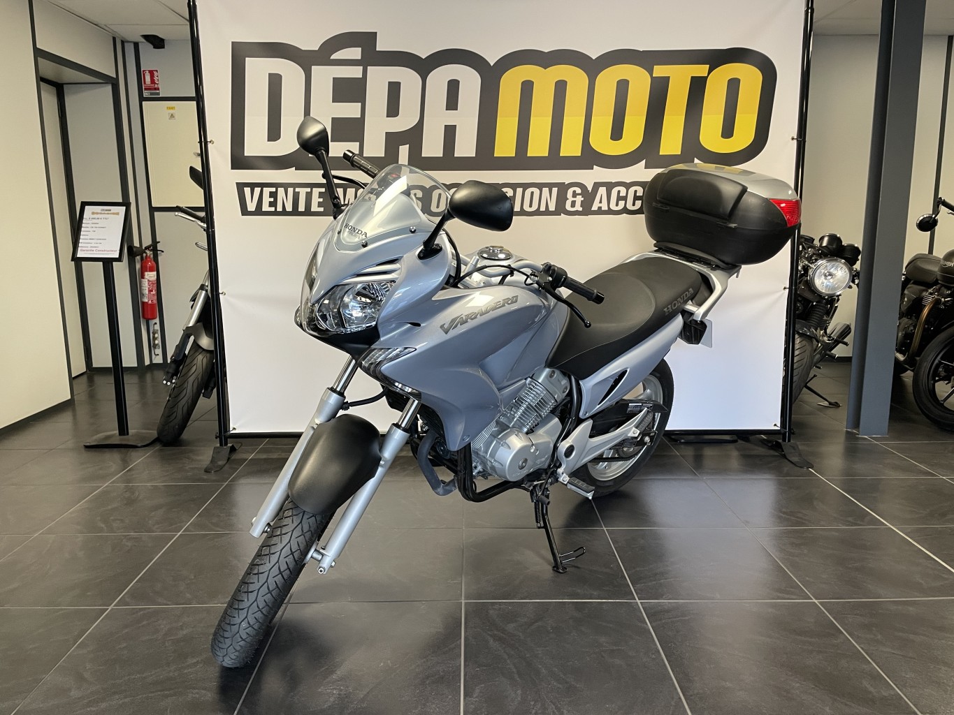 moto d’occasion HONDA VARADERO 125
