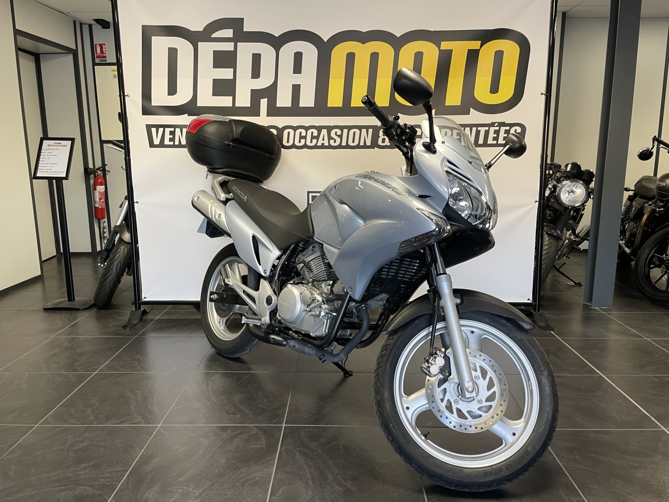 moto d’occasion HONDA  VARADERO 125