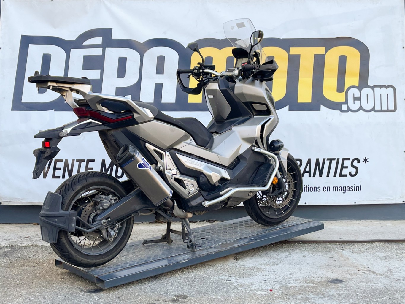 moto accidentée HONDA XADV 750