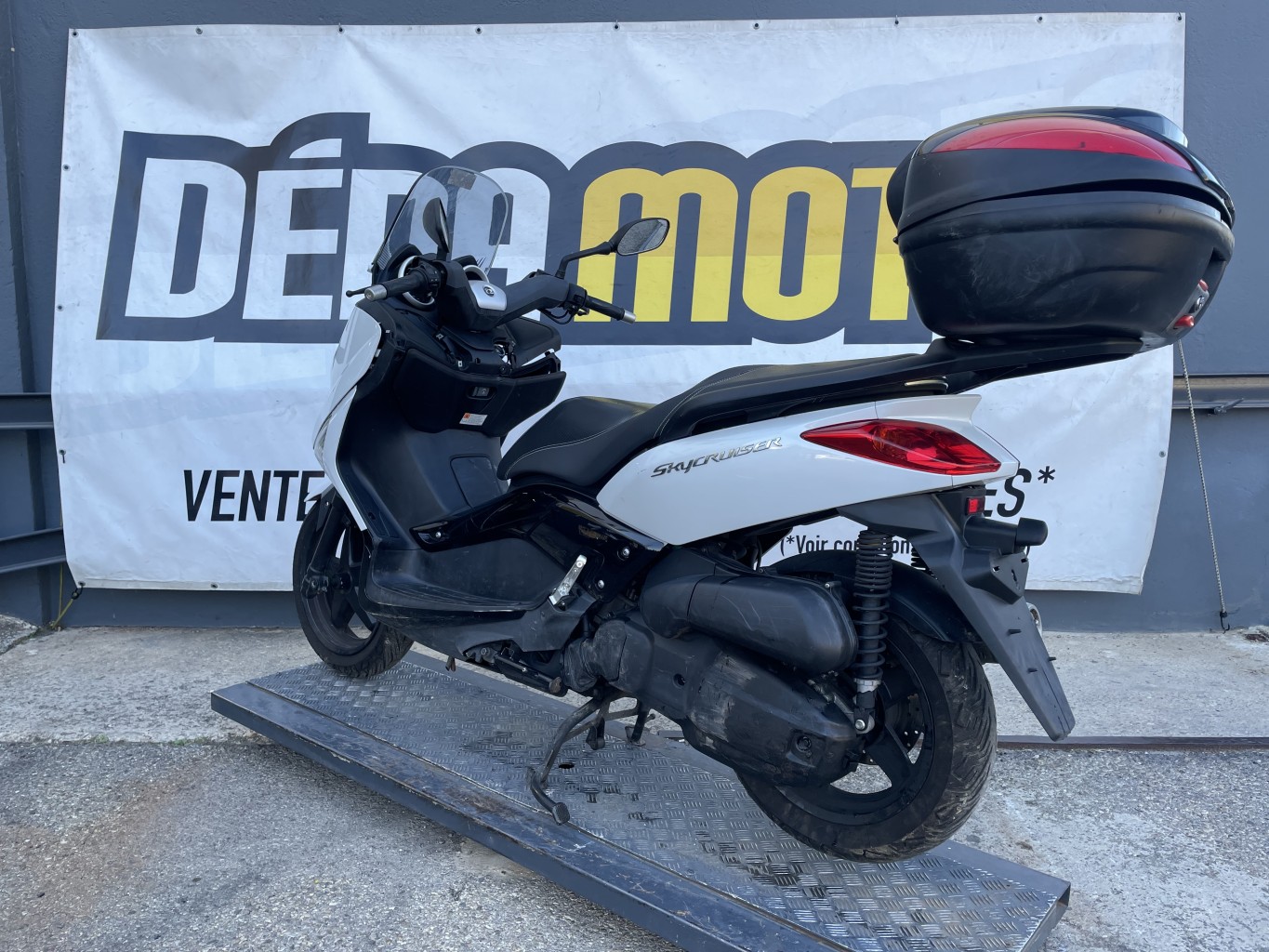 moto accidentée MBK SKYCRUISER 125