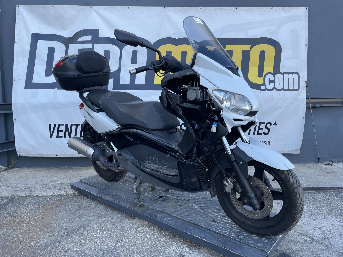 moto accidentée MBK SKYCRUISER 125