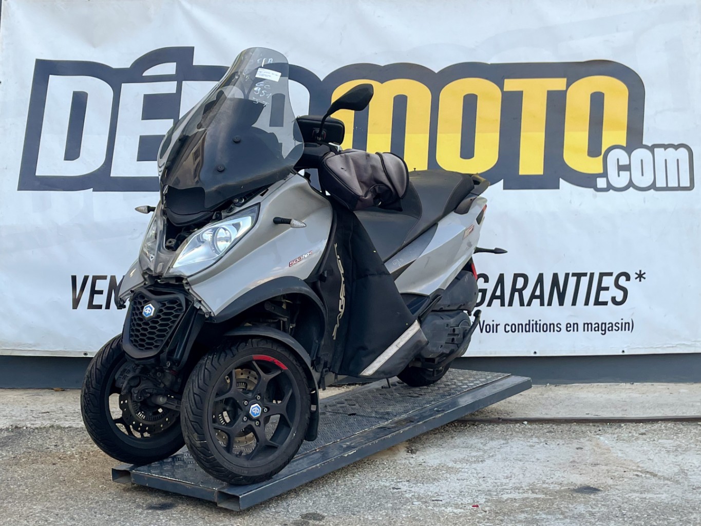 moto accidentée PIAGGIO MP3 500 HPE SPORT