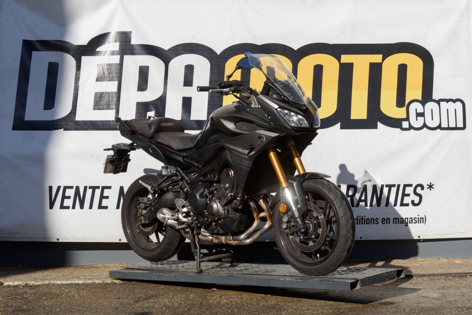 moto accidentée YAMAHA TRACER 900