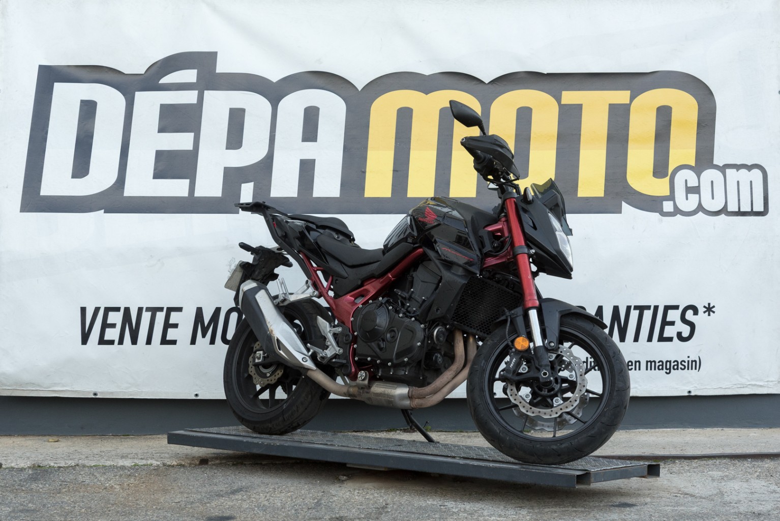 moto accidentée HONDA  HORNET 750