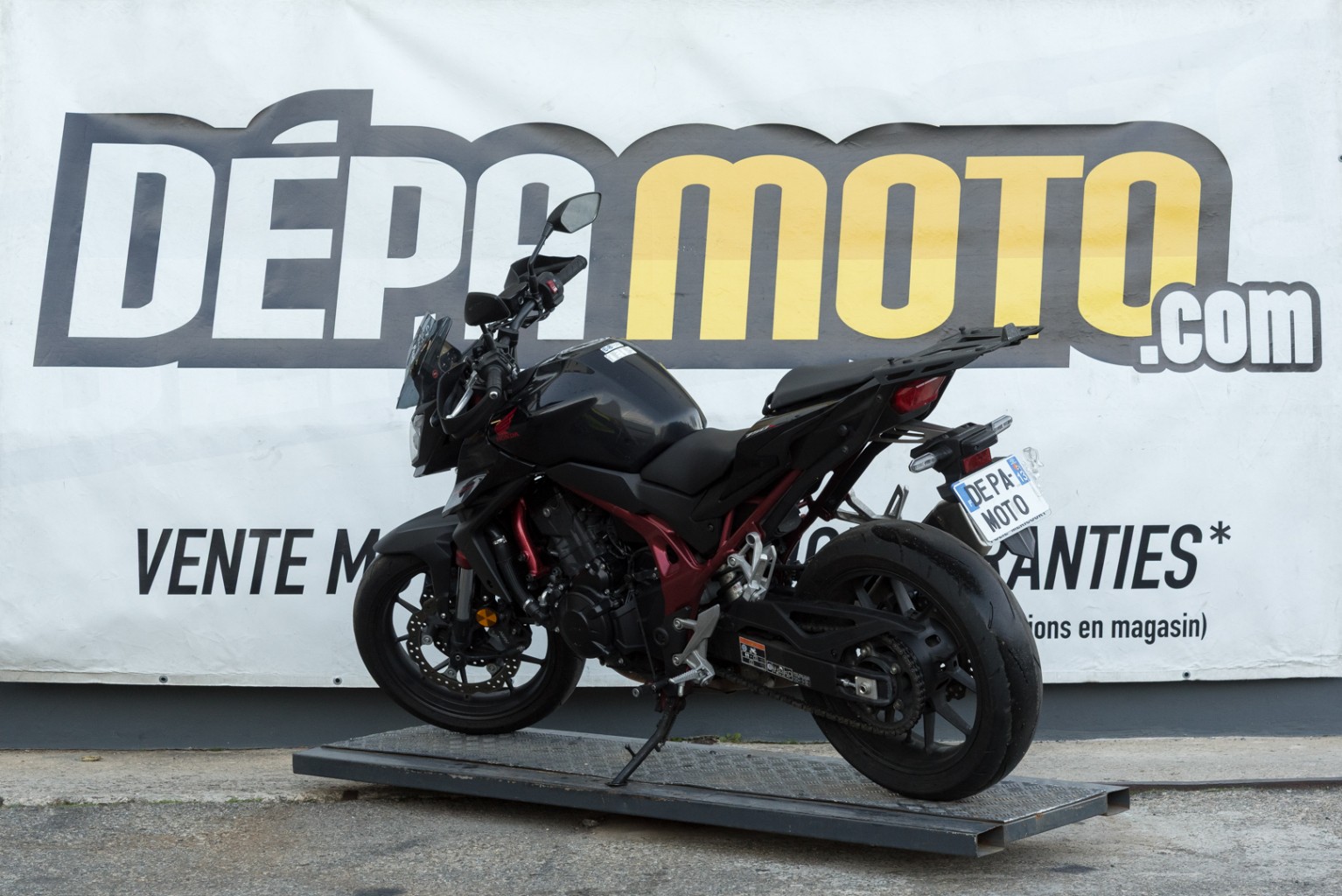 moto accidentée HONDA HORNET 750