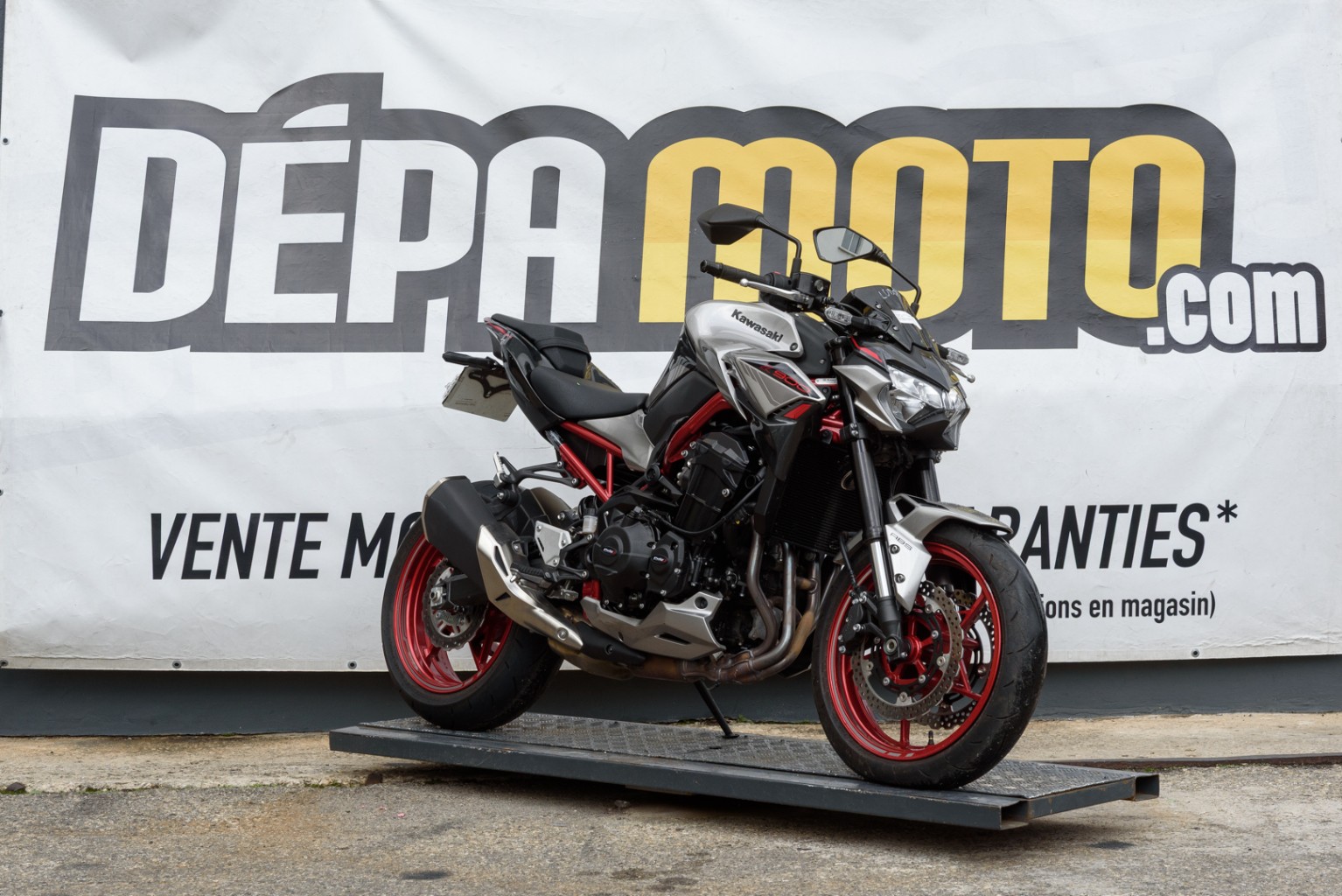 moto accidentée KAWASAKI Z900