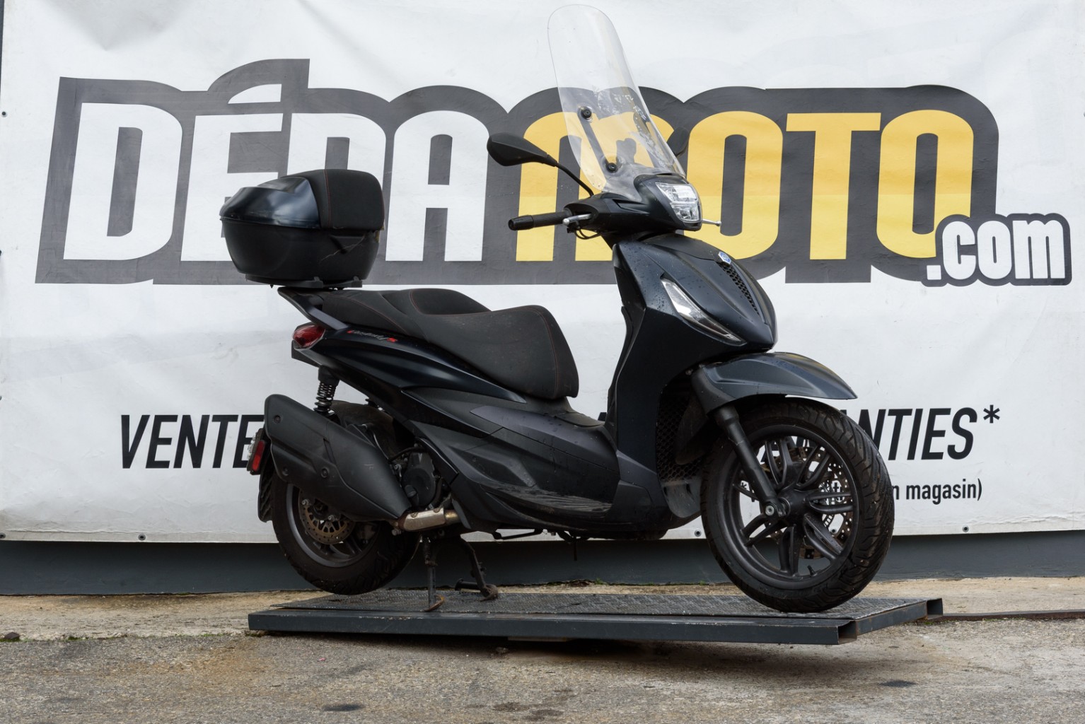 moto accidentée PIAGGIO  BEVERLY 400S