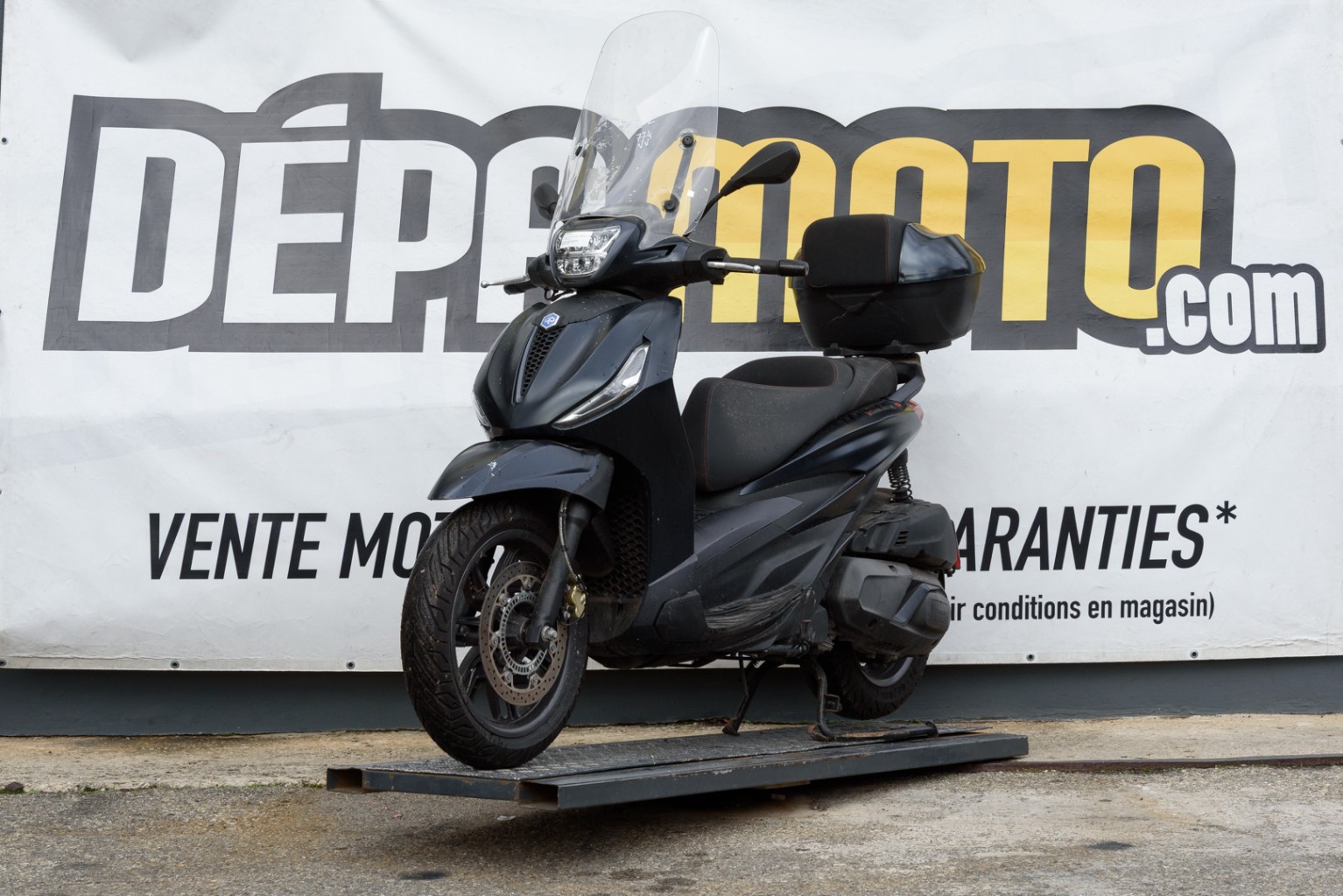 moto accidentée PIAGGIO BEVERLY 400S