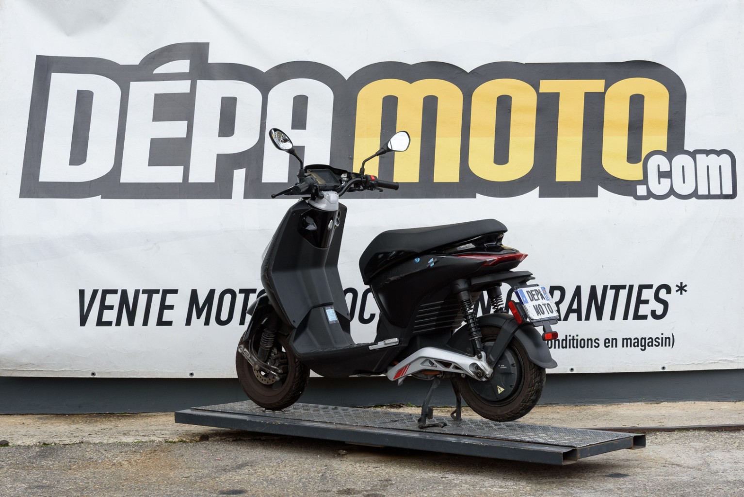 moto accidentée PIAGGIO ONE ELECTRIQUE